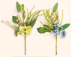 17" Mixed Green & Floral Spray