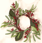 4.5" Laurel Leaf & Berry Candle Ring