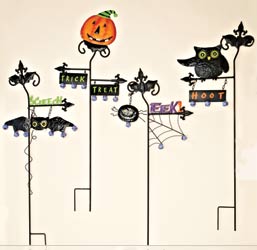 32" Metal Halloween Sign Post