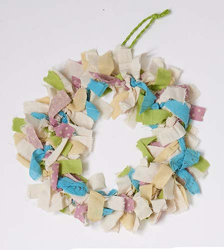 18" Rag Tie Wreath