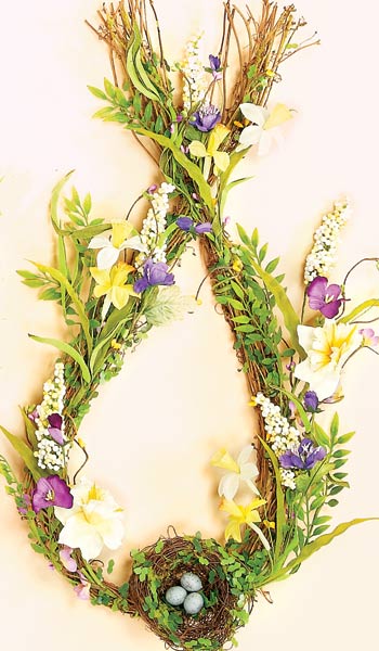 24" Daffodil & Pansy Loop w/ Birds Nest