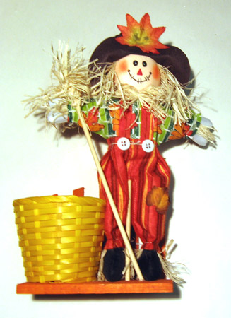 12" Scarecrow with 4.25" Basket
