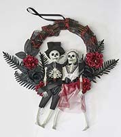 22" Skeleton Bride And Groom On Wreath