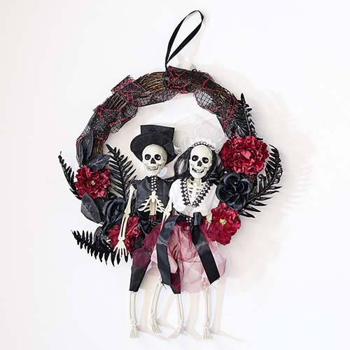 18" Bride and Groom Halloween Wreath