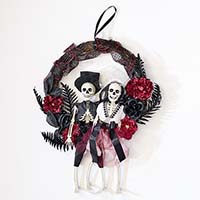 18" Bride and Groom Halloween Wreath