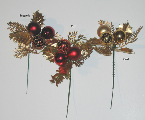 VP Holly Xmas Ball Pick X 3