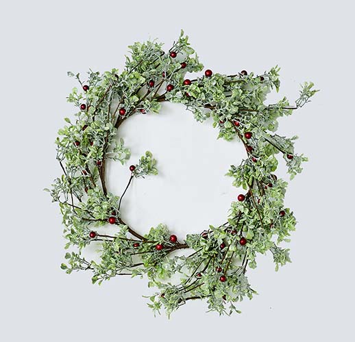 18" Green Leaves and Red Berries Wreath